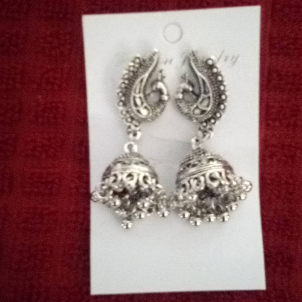 EARRINGS 2 for 20